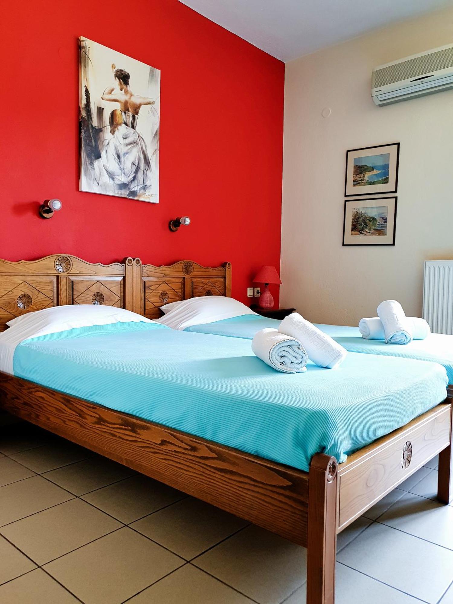 Pegasus Hotel & Coastal Cafe Kala Nera Pokoj fotografie